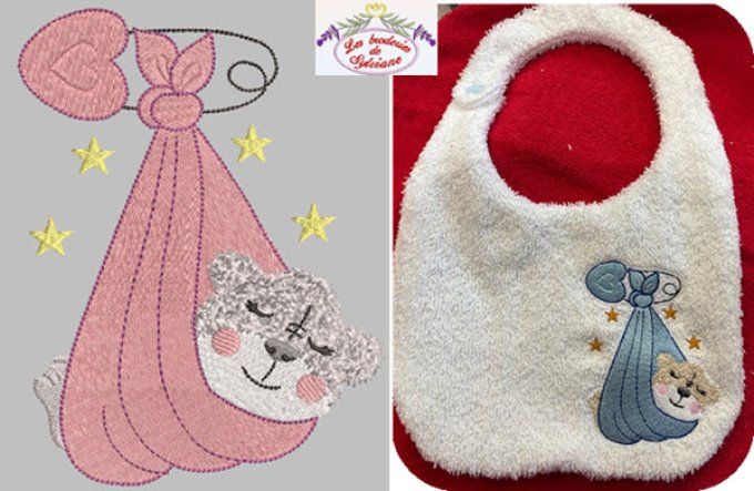 Ourson enveloppé fille et son bavoir